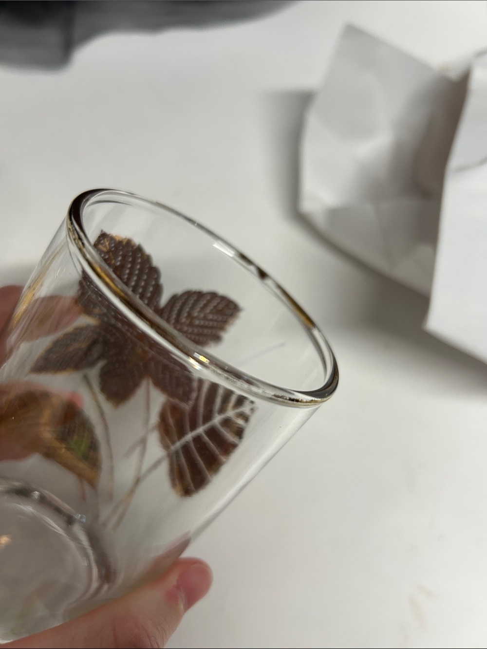 vintage Libbey "Golden Foliage" highball glasses featuring 22-karat gold leaf - Picture 4 of 5